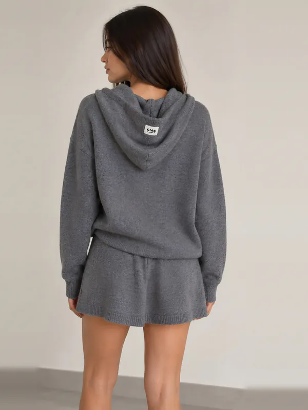 Grey knitted hoodie with matching shorts, back